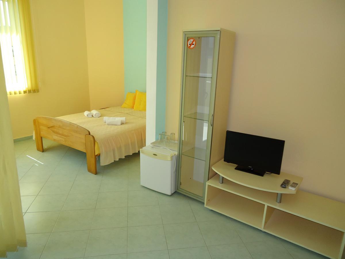Cristal Hotel Ravda Bagian luar foto