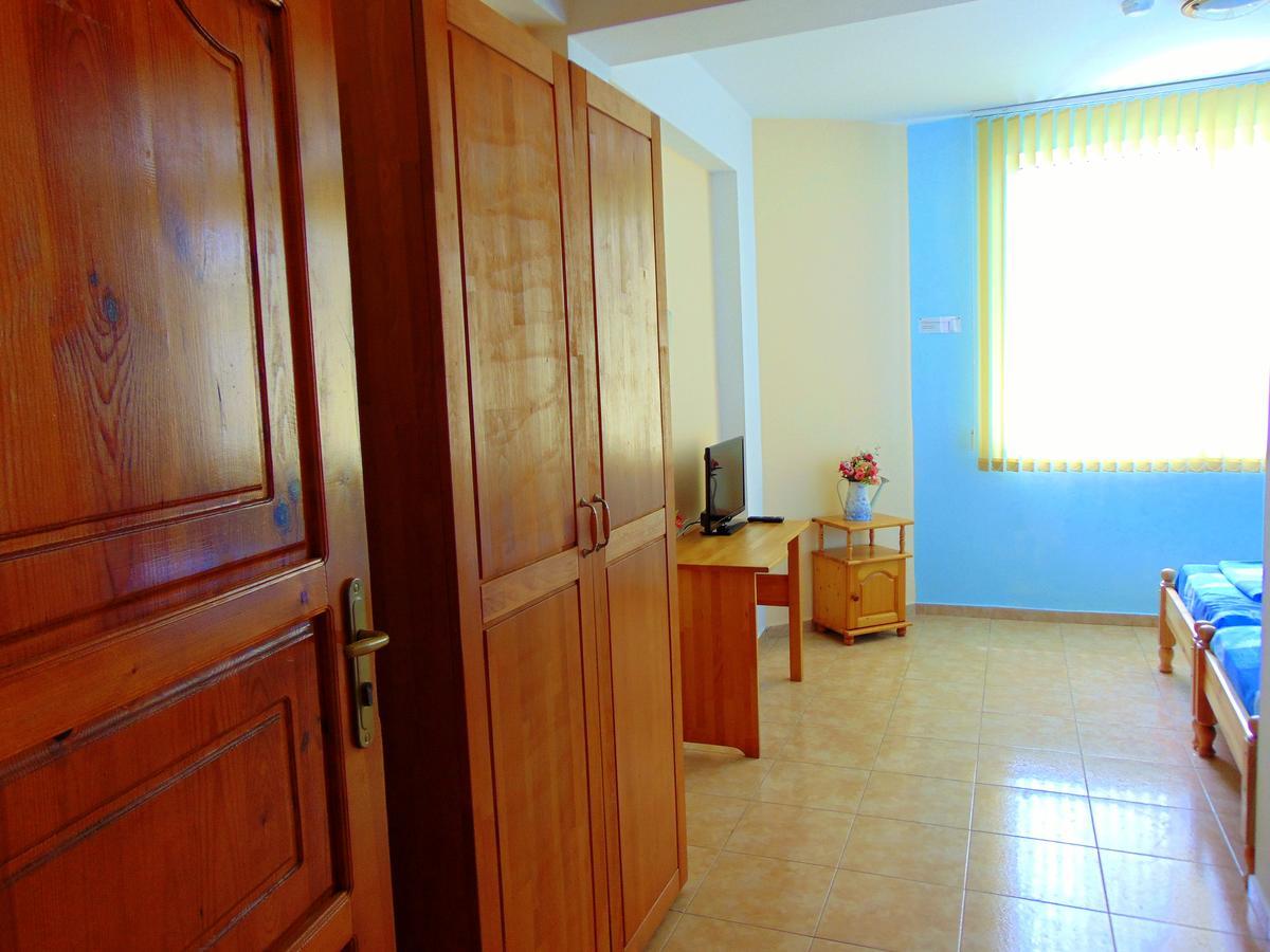 Cristal Hotel Ravda Bagian luar foto