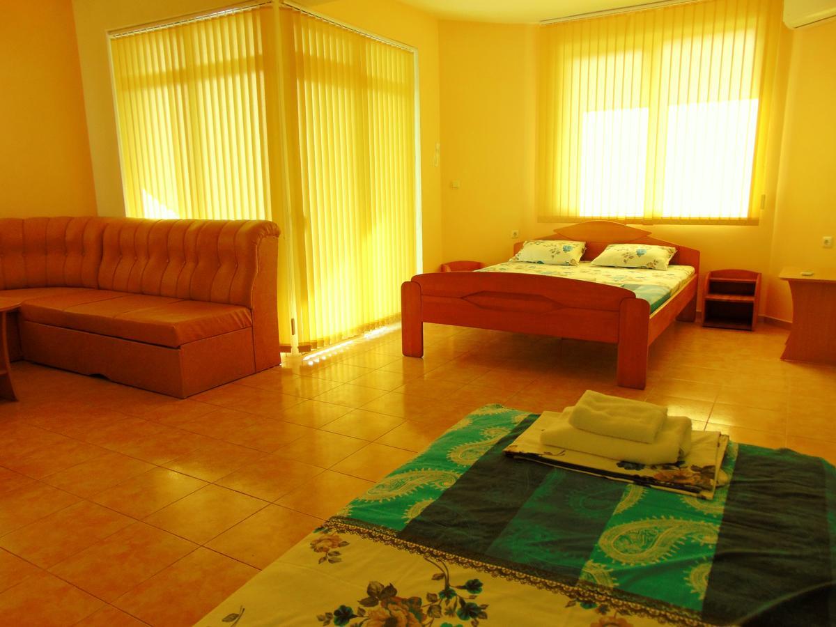 Cristal Hotel Ravda Bagian luar foto