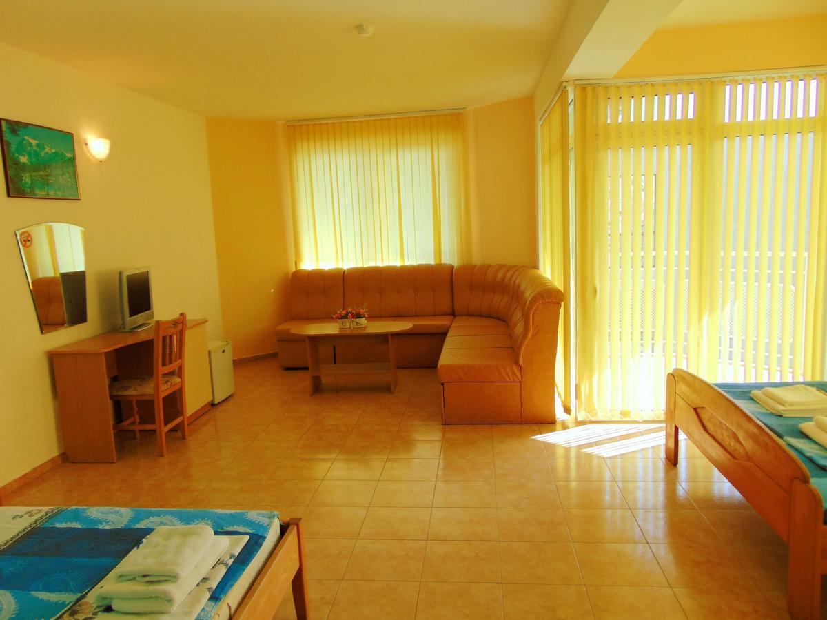 Cristal Hotel Ravda Bagian luar foto