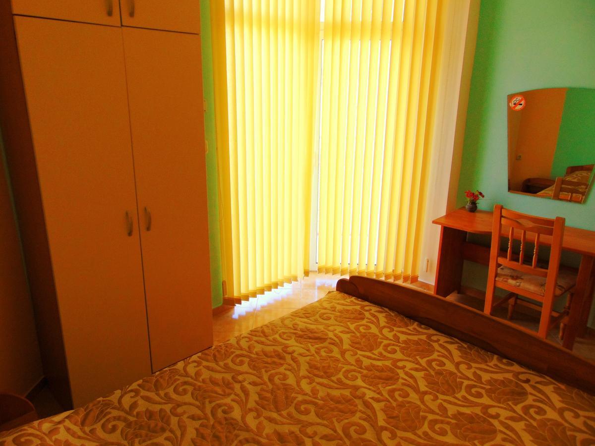 Cristal Hotel Ravda Bagian luar foto